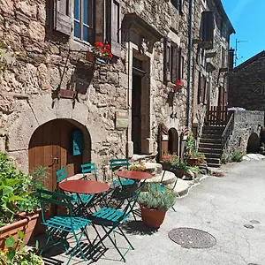  Couette-café The Tavern France